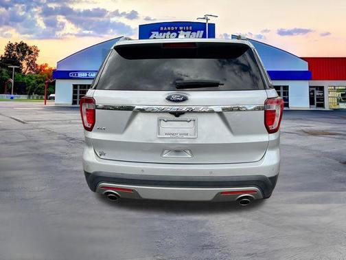 INGOT SILVER METALLIC 2017 Ford Explorer XLT