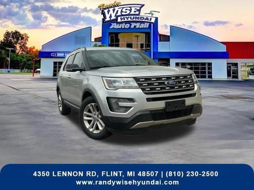 INGOT SILVER METALLIC 2017 Ford Explorer XLT