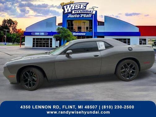 Granite Pearlcoat 2022 Dodge Challenger SXT