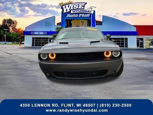 Granite Pearlcoat 2022 Dodge Challenger SXT
