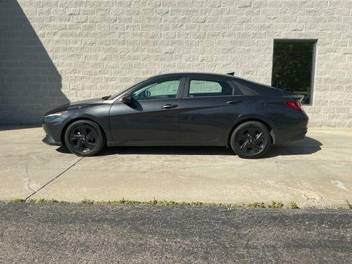 Portofino Gray 2022 Hyundai ELANTRA SEL