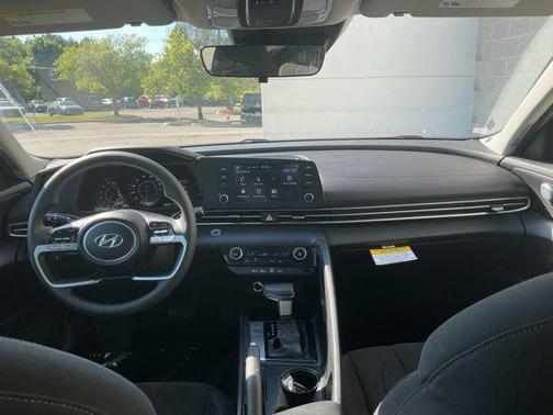 Portofino Gray 2022 Hyundai ELANTRA SEL