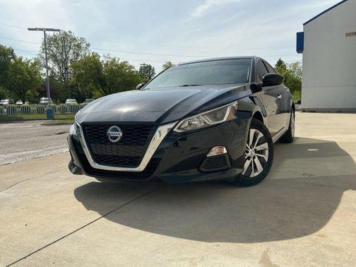 Super Black 2020 Nissan Altima S Intelligent AWD