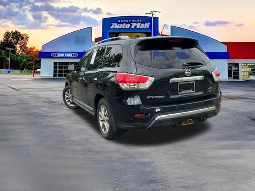 Magnetic Black 2015 Nissan Pathfinder Platinum