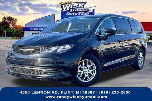 2024 Chrysler Voyager LX