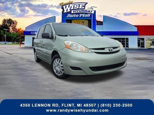 2009 Toyota Sienna LE