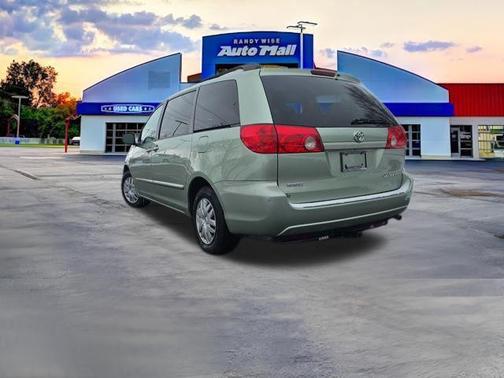 2009 Toyota Sienna LE