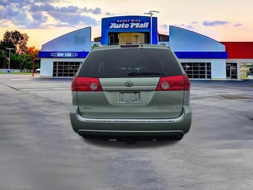 2009 Toyota Sienna LE