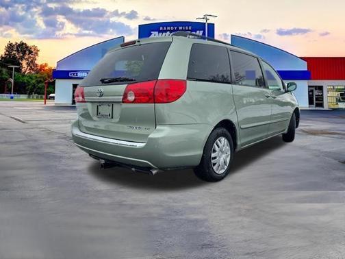 2009 Toyota Sienna LE