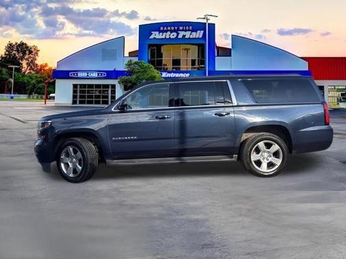 Black 2019 Chevrolet Suburban LT