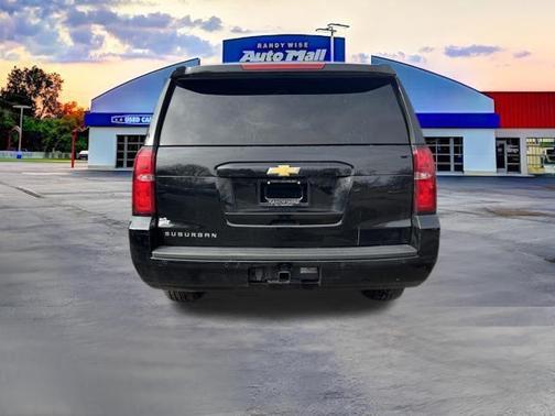 Black 2019 Chevrolet Suburban LT