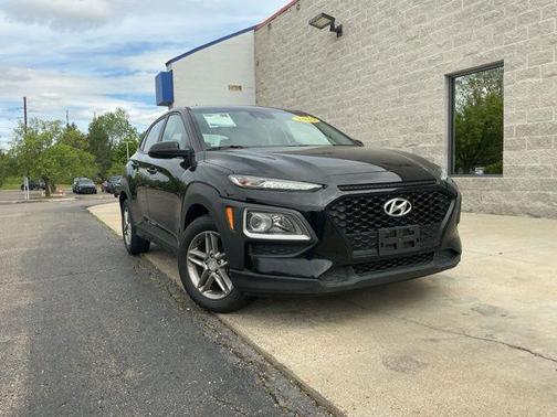 Ultra Black Pearl 2019 Hyundai KONA SE