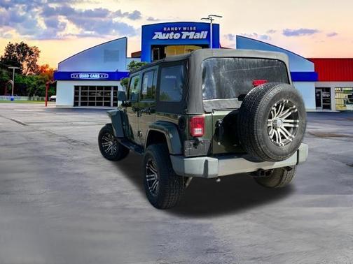 Jeep Green Metallic Clearcoat/Khaki Hard Top 2009 Jeep Wrangler Unlimited Sahara