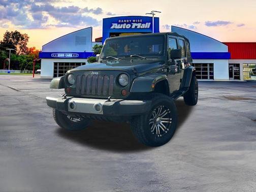 Jeep Green Metallic Clearcoat/Khaki Hard Top 2009 Jeep Wrangler Unlimited Sahara