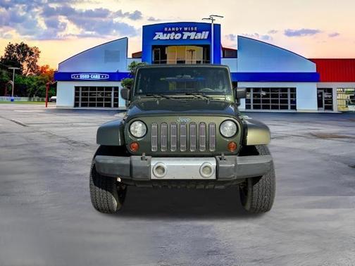 Jeep Green Metallic Clearcoat/Khaki Hard Top 2009 Jeep Wrangler Unlimited Sahara