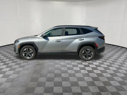 Shimmering Silver 2025 Hyundai TUCSON SEL