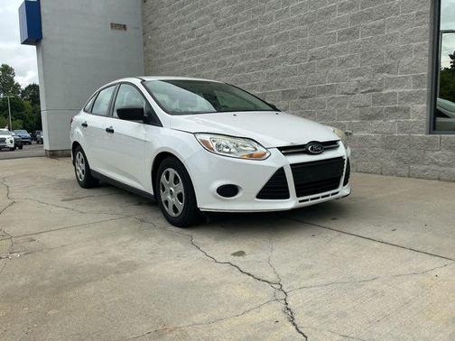 Oxford White 2013 Ford Focus S