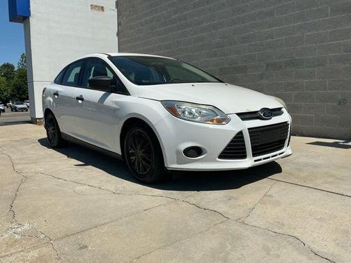 Oxford White 2013 Ford Focus S