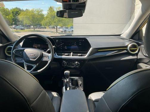 Nitro Yellow Metallic 2024 Chevrolet Trax FWD ACTIV