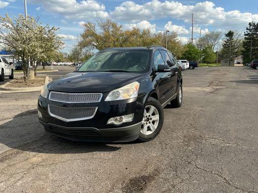 Black Granite Metallic 2009 Chevrolet Traverse LT