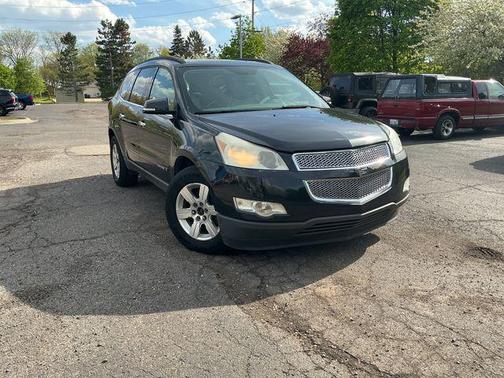Black Granite Metallic 2009 Chevrolet Traverse LT