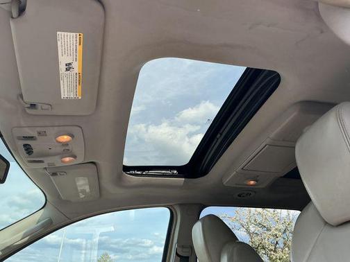 Black Granite Metallic 2009 Chevrolet Traverse LT