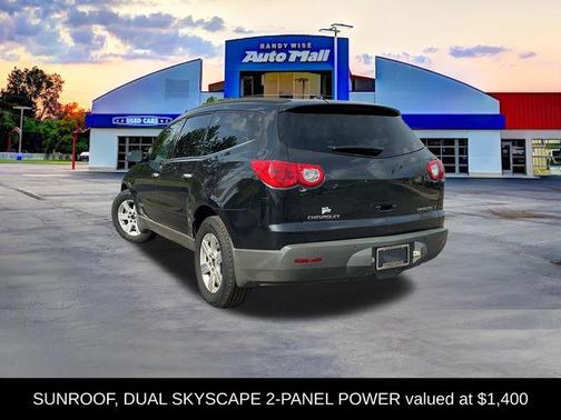 Black Granite Metallic 2009 Chevrolet Traverse LT