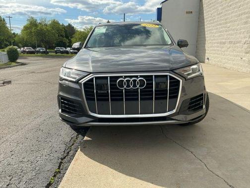 Samurai Gray Metallic 2022 Audi Q7 55 Premium Plus