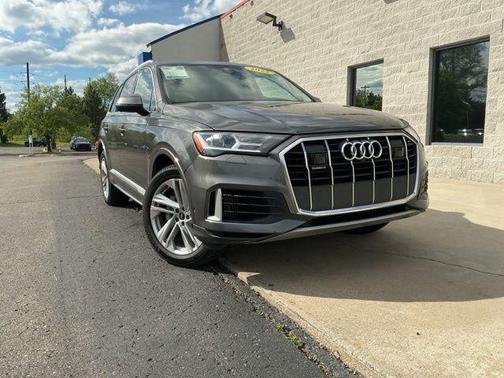 Samurai Gray Metallic 2022 Audi Q7 55 Premium Plus