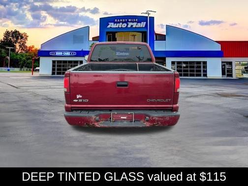 Dark Cherry Red Metallic 2001 Chevrolet S-10 Base