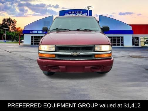 Dark Cherry Red Metallic 2001 Chevrolet S-10 Base