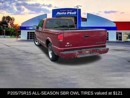 Dark Cherry Red Metallic 2001 Chevrolet S-10 Base