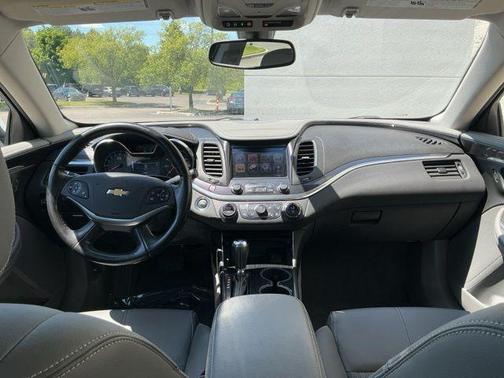 Summit White 2018 Chevrolet Impala 1LT