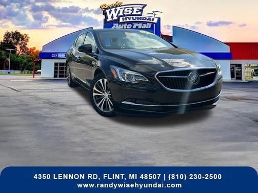 Black Onyx 2018 Buick LaCrosse Premium