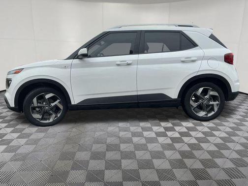 Lunar White 2024 Hyundai VENUE SEL