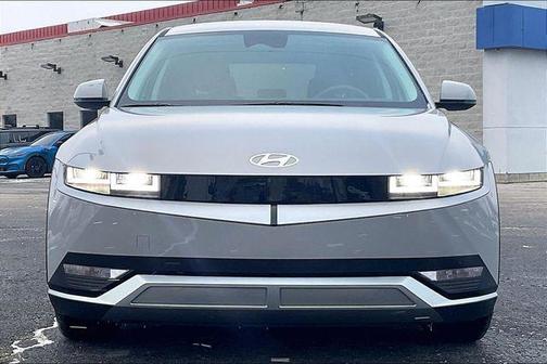 2024 Hyundai IONIQ 5 SE