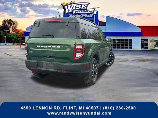 ERUPTION GREEN METALLIC 2023 Ford Bronco Sport Outer Banks