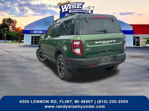 ERUPTION GREEN METALLIC 2023 Ford Bronco Sport Outer Banks