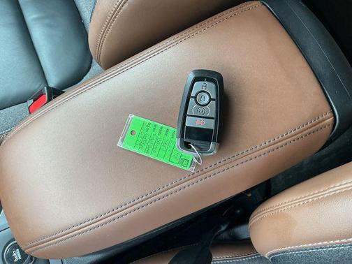 ERUPTION GREEN METALLIC 2023 Ford Bronco Sport Outer Banks
