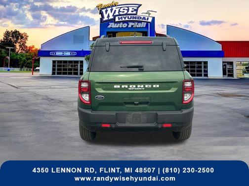 ERUPTION GREEN METALLIC 2023 Ford Bronco Sport Outer Banks