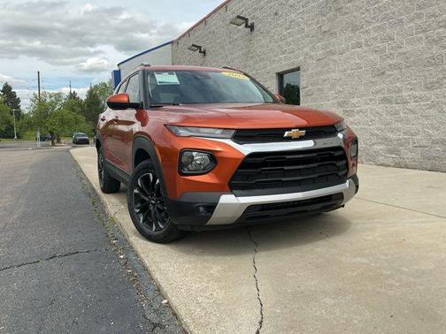 Vivid Orange Metallic 2023 Chevrolet Trailblazer LT