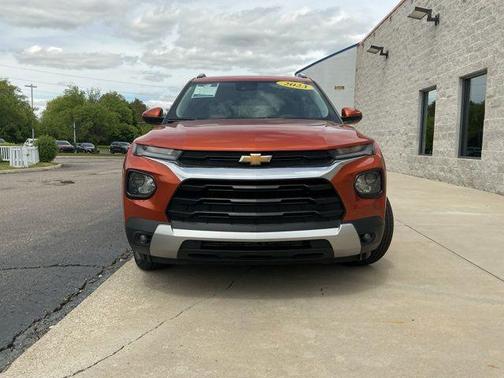 Vivid Orange Metallic 2023 Chevrolet Trailblazer LT