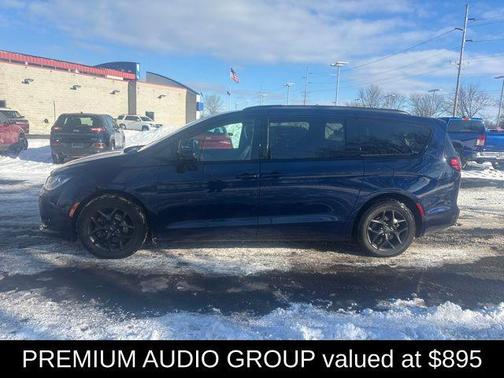 2018 Chrysler Pacifica Touring-L