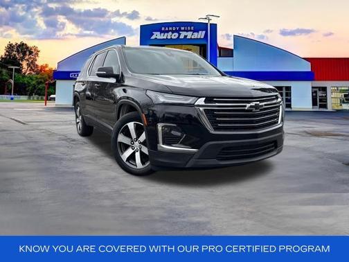 Mosaic Black Metallic 2023 Chevrolet Traverse LT Leather