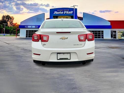 Iridescent Pearl Tricoat 2016 Chevrolet Malibu Limited LTZ