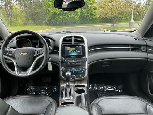 Iridescent Pearl Tricoat 2016 Chevrolet Malibu Limited LTZ