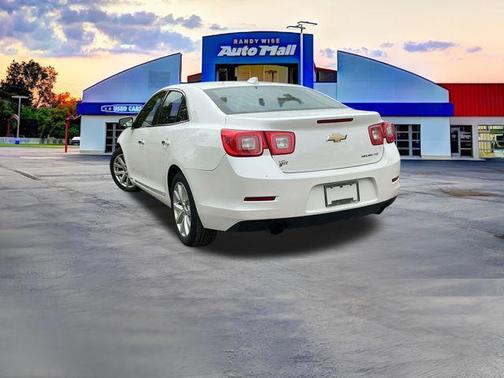 Iridescent Pearl Tricoat 2016 Chevrolet Malibu Limited LTZ