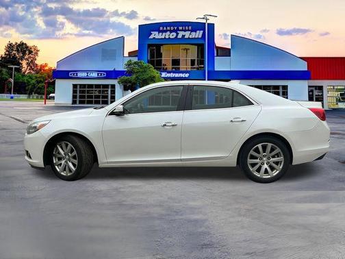 Iridescent Pearl Tricoat 2016 Chevrolet Malibu Limited LTZ