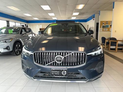 2023 Volvo XC60 B6 Ultimate Bright Theme