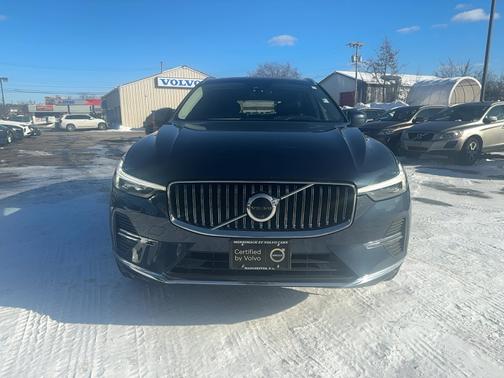 2023 Volvo XC60 B6 Ultimate Bright Theme